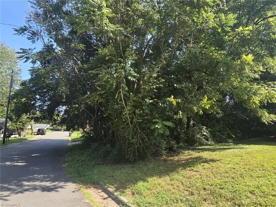 635 Glenbrook Drive, Winston Salem, NC 27101 - #3