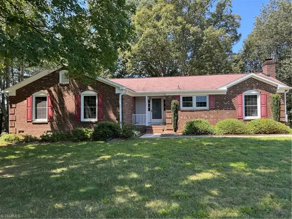 160 Summerglen Drive, Lewisville, NC 27023