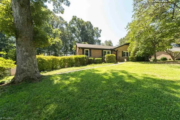 5912 Puritan Lane, Clemmons, NC 27103