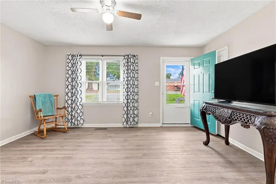323 Avery Avenue, High Point, NC 27265 - #2
