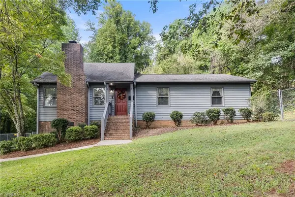 5737 Polaris Court, Pfafftown, NC 27040