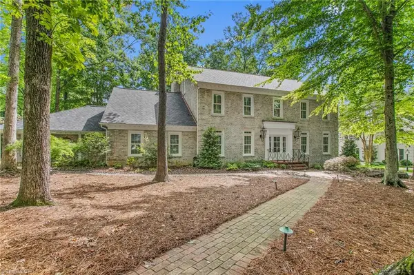 402 Parkmont Drive, Greensboro, NC 27408