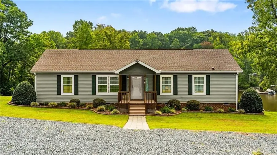 776 Lake Shore Avenue, Lexington, NC 27292 - #2