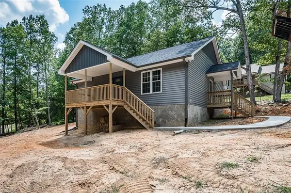 5580 Foothills Court, Snow Camp, NC 27349