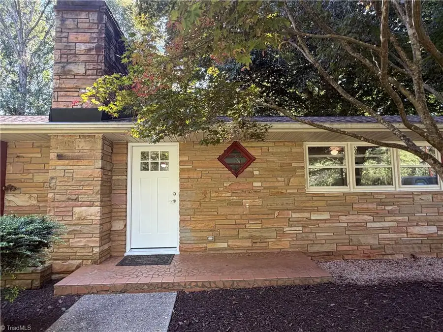 208 Harris Avenue, Elkin, NC 28621 - #2