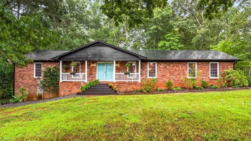 681 Foxcroft Drive, Lexington, NC 27292 - #1