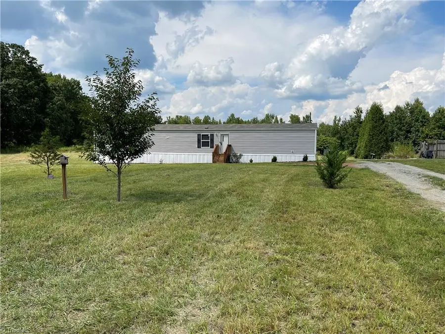 200 Beam Drive, Thomasville, NC 27360 - #2