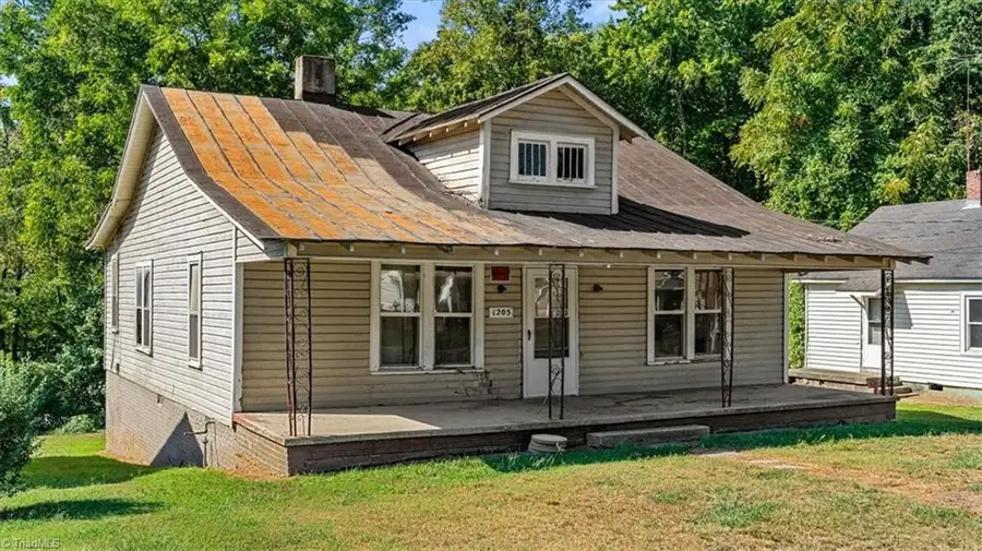 1205 Lyle Street, Reidsville, NC 27320 - #3