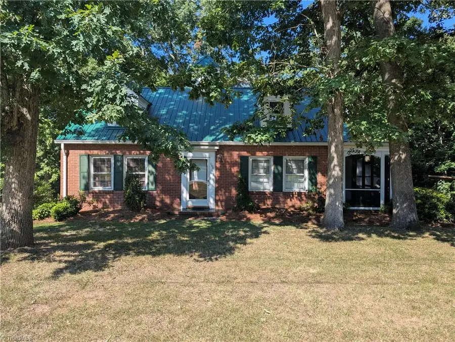 108 Ford Street, Thomasville, NC 27360 - #2