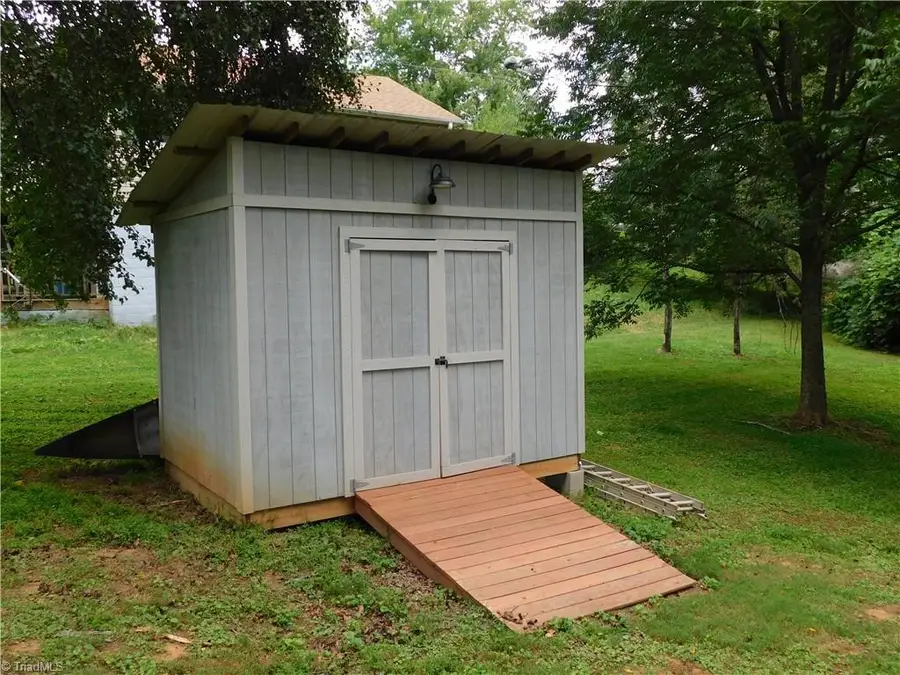 1054 N Bridge Street, Elkin, NC 28621 - #3