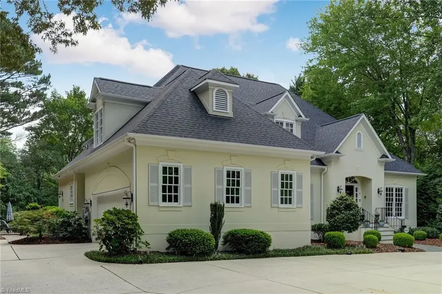 1912 Pembroke Road, Greensboro, NC 27408 - #2