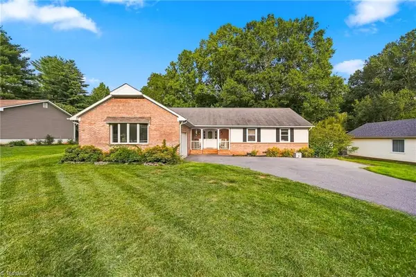 2113 Storm Canyon Road, Winston-Salem, NC 27106