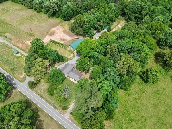 4844 Saint Paul Church Road, Hamptonville, NC 27020