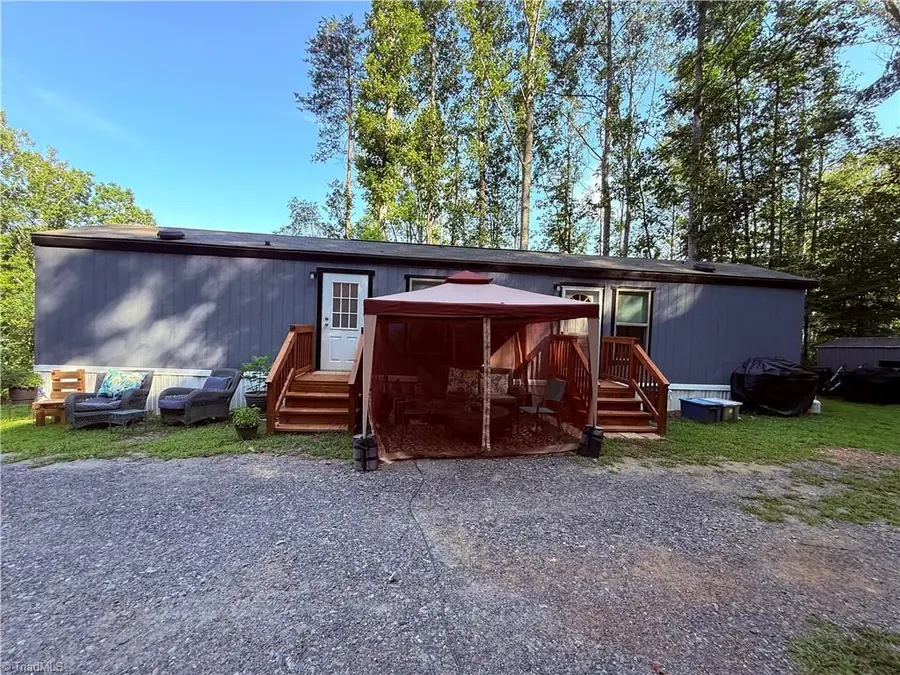 2828 E Pine Street, Mount Airy, NC 27030 - #3