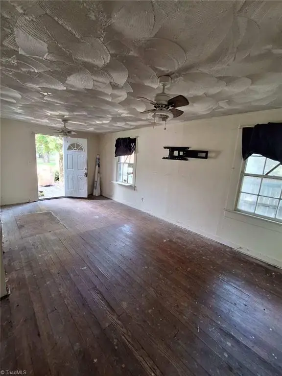 207 Crestwood Circle, High Point, NC 27260 - #3