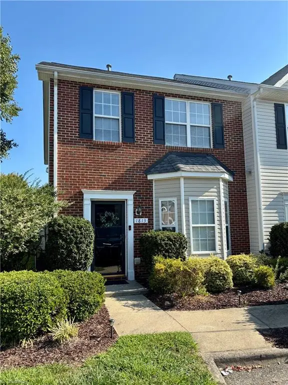 1813 Olivers Crossing Circle, Winston-Salem, NC 27127