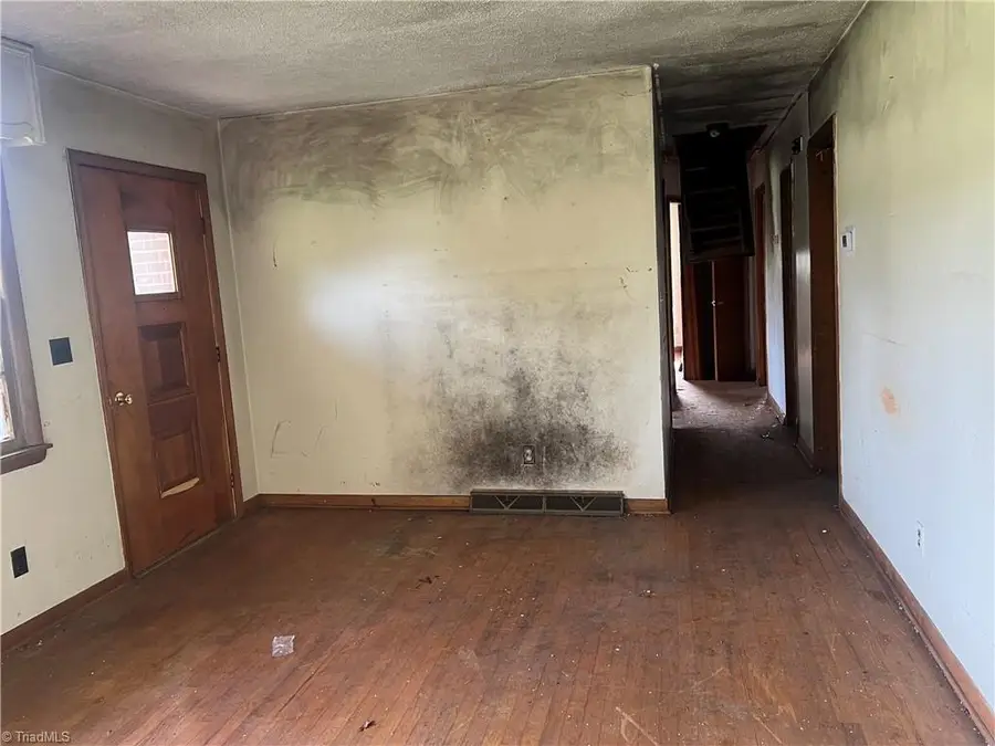 180 Cedar Lane, Reidsville, NC 27320 - #3