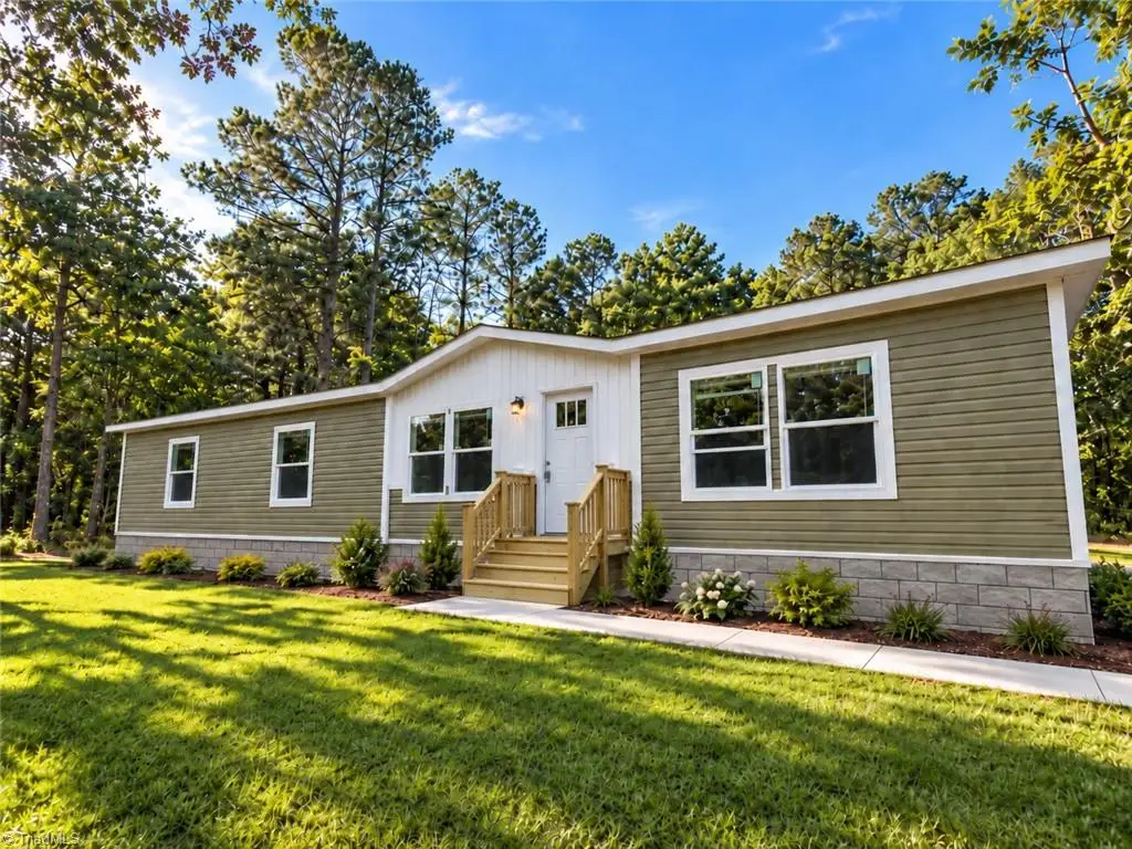 236 Woods Court Se, Bolivia, NC 28422 - #1