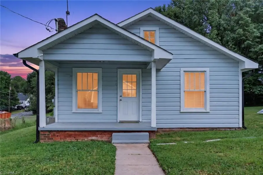 202 W Whitsett Street, Graham, NC 27253 - #2