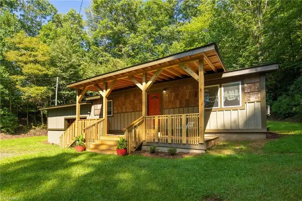 190 Hummingbird Lane, Fleetwood, NC 28626