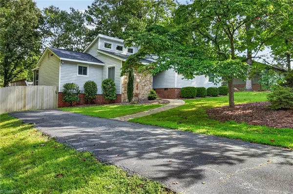 609 Robin Lane, Archdale, NC 27376
