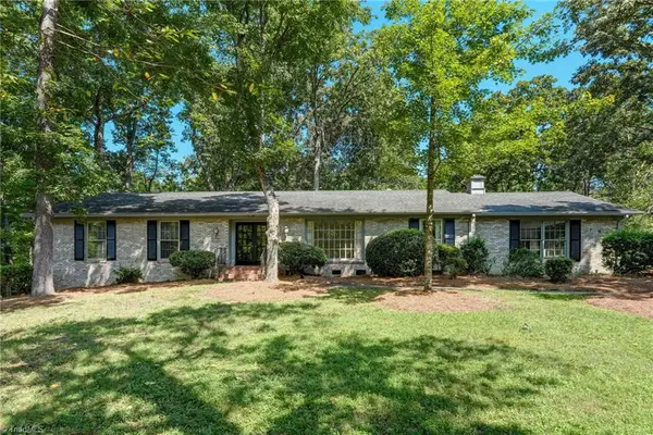 108 Cottonwood Drive, Jamestown, NC 27282