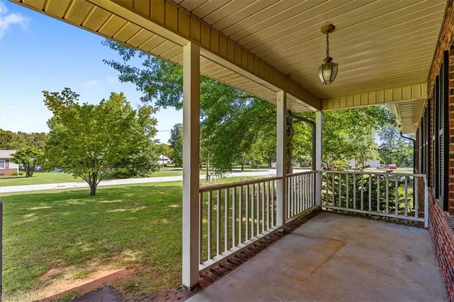 522 Raleigh Avenue, Liberty, NC 27298 - #3