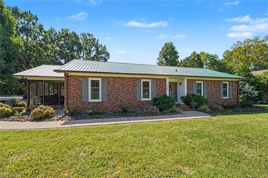 222 Devonway Street, Eden, NC 27288 - #3