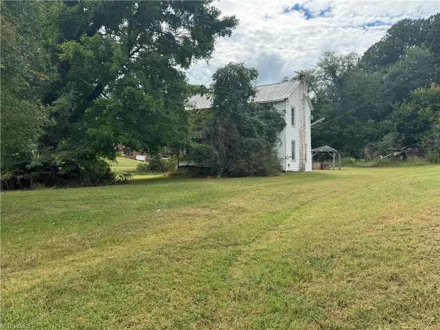 207 N Payne Road, Midway, NC 27127 - #2