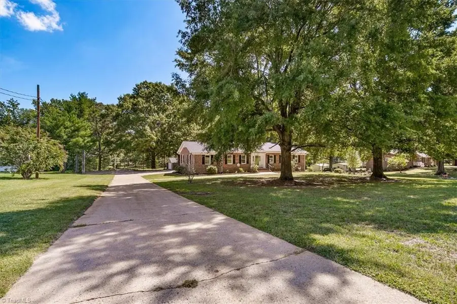 124 Clydes Drive, Reidsville, NC 27320 - #3