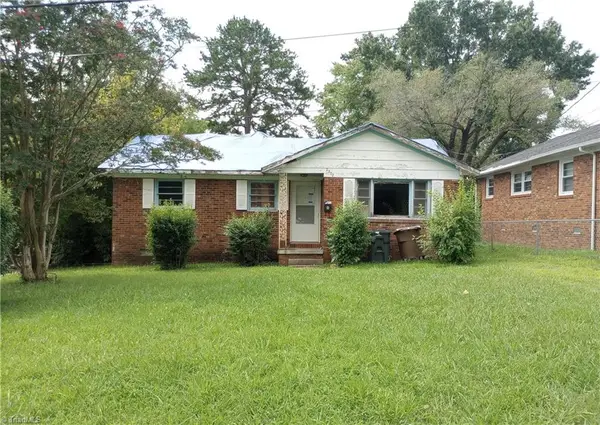 2202 Pear Street, Greensboro, NC 27401