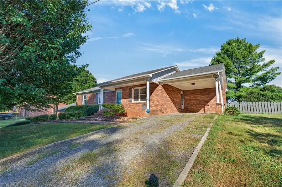 4472 Nc Highway 268, Pilot Mountain, NC 27041 - #3