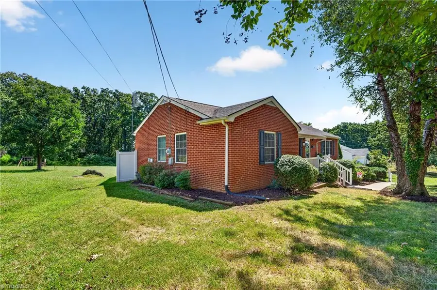 1027 Shamrock Road, Asheboro, NC 27203 - #3