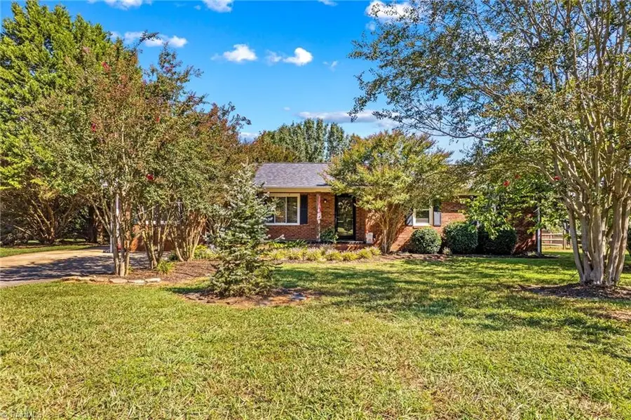 230 E Old Farm Road, Salisbury, NC 28146 - #3