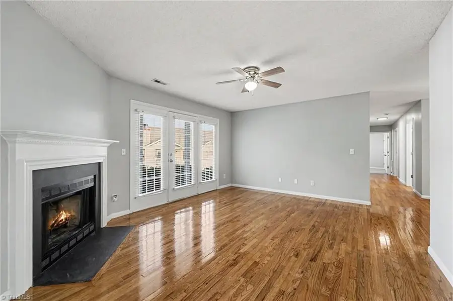 7137 Friendly Avenue #C, Greensboro, NC 27410 - #3