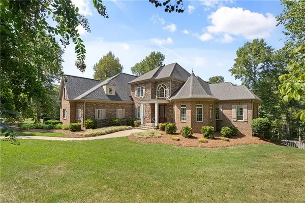 191 Wellsprings Court, Pfafftown, NC 27040
