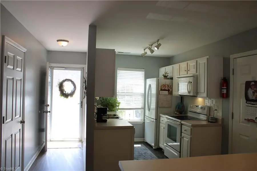 2942 Hyde Place Circle, Winston Salem, NC 27103 - #3