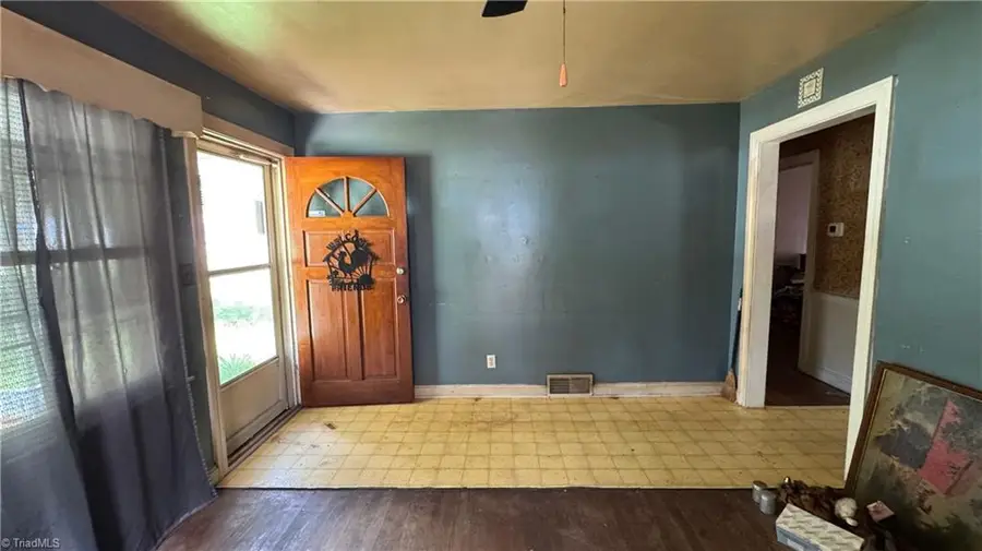 3357 Rosemont Avenue, Winston Salem, NC 27127 - #3