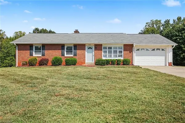 6025 Skylark Road, Pfafftown, NC 27040