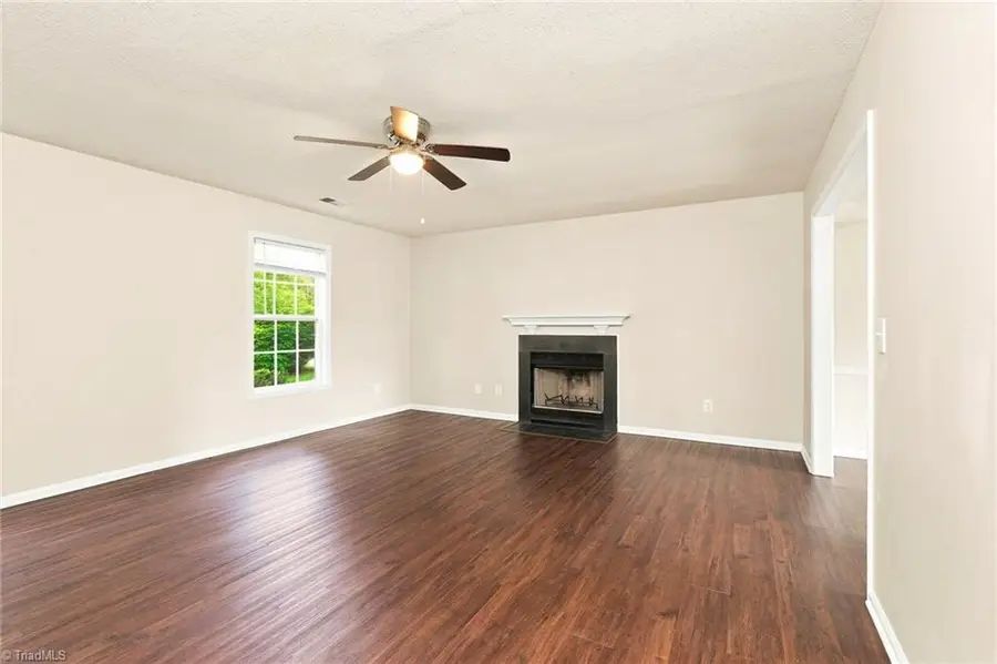 1495 Fiddlers Knoll Drive, Kernersville, NC 27284 - #2