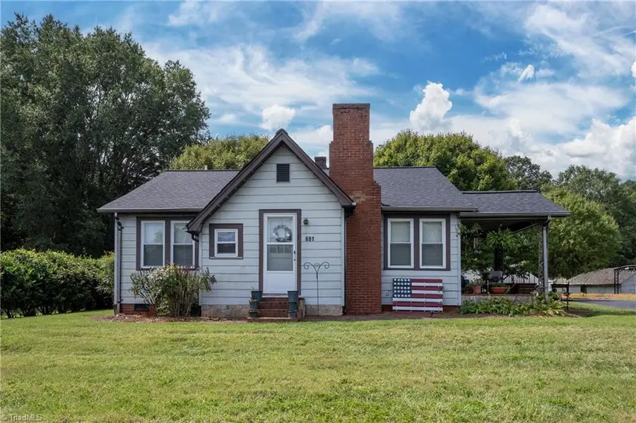 691 Salisbury Street, Mocksville, NC 27028 - #2