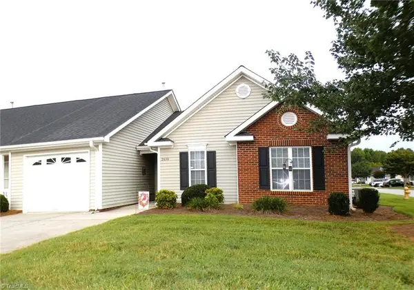 2439 Wynbrook Square Court, Winston-Salem, NC 27103