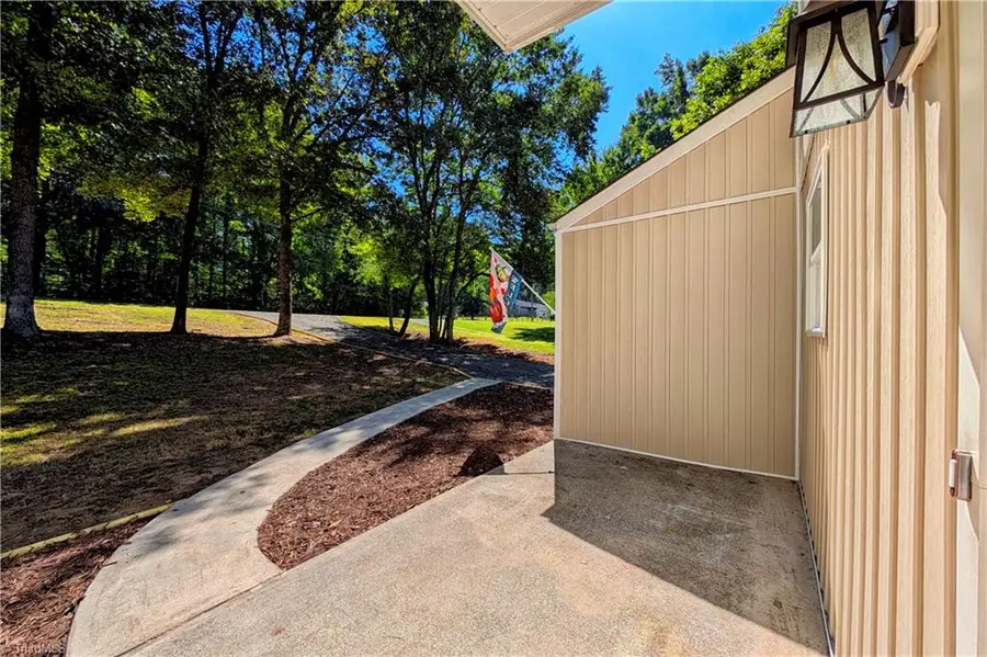 130 Roswell Drive, Kernersville, NC 27284 - #3