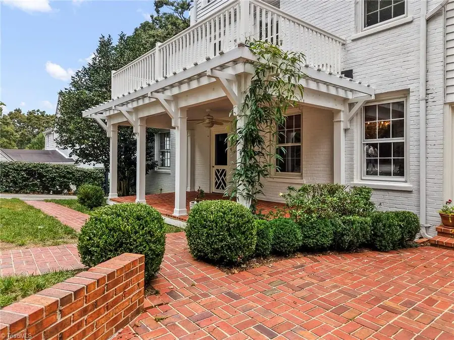 628 Roslyn Road, Winston Salem, NC 27104 - #3