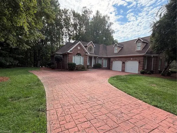 3940 Newport Court, High Point, NC 27265