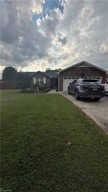 161 Clearfield Drive, Lexington, NC 27295