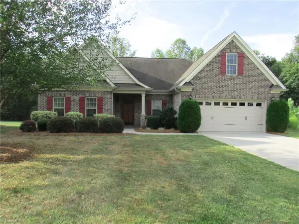4617 Olivine Lane, Pfafftown, NC 27040
