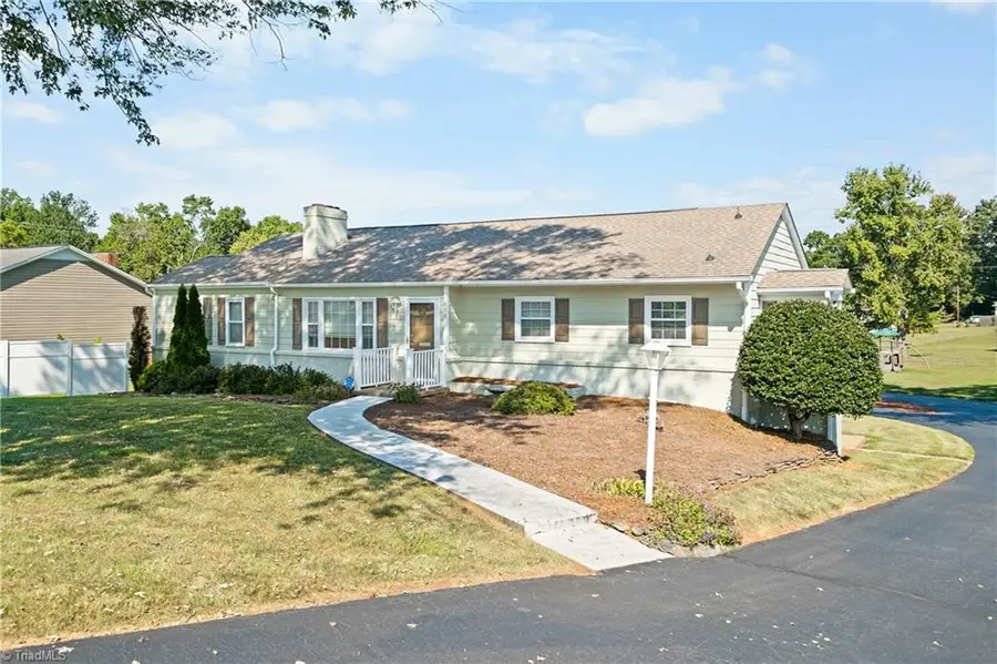 590 N Peace Haven Road, Winston Salem, NC 27104 - #3