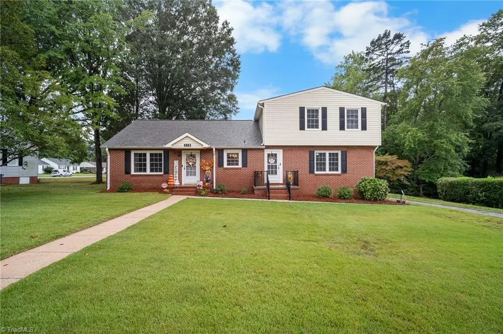 218 Center Street, Kernersville, NC 27284 - #1