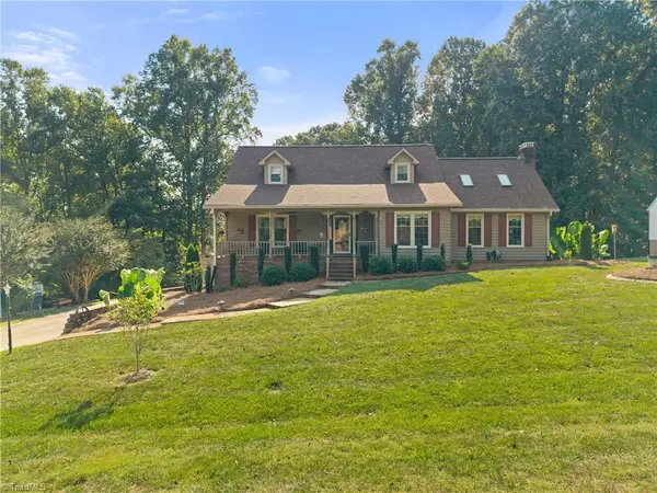 8029 Riverview Drive, Clemmons, NC 27012